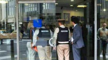 El Ejecutivo refuerza controles sobre el dólar informal