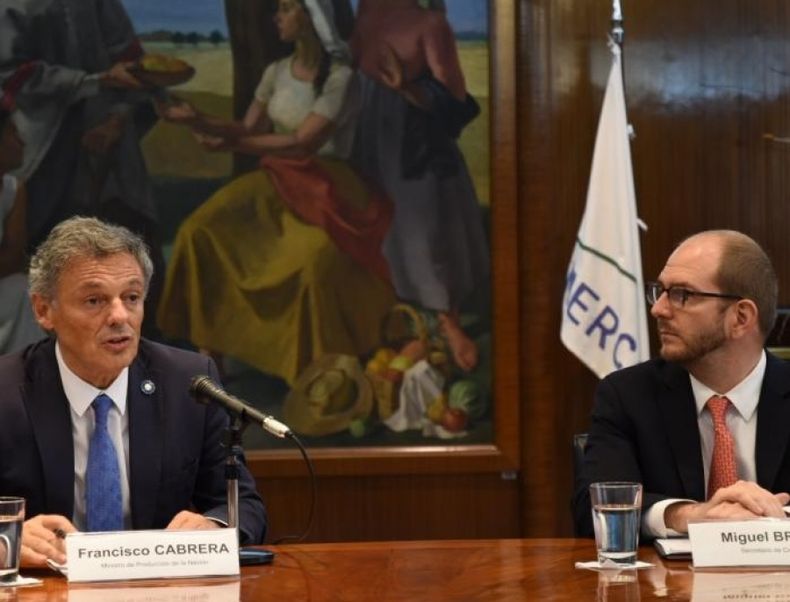 Baja en las comisiones por el uso de tarjetas de crédito empieza en abril