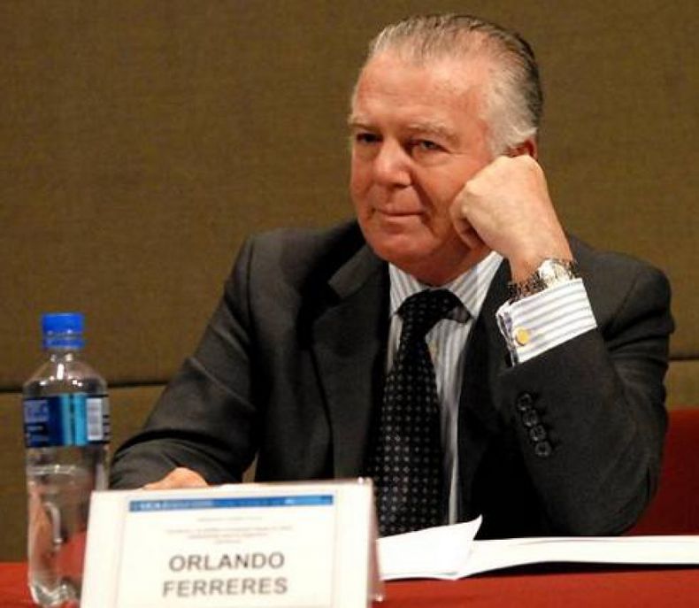 "Moreno quiere imponer sus ideas forzadamente"