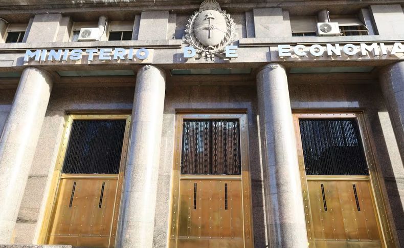 El manejo de la caja estatal.