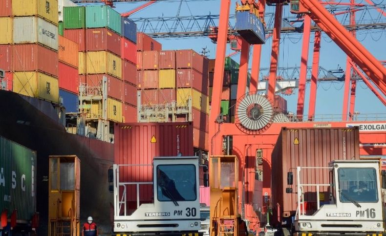 El superávit comercial de Brasil se fortalece impulsado por aumentos en exportaciones