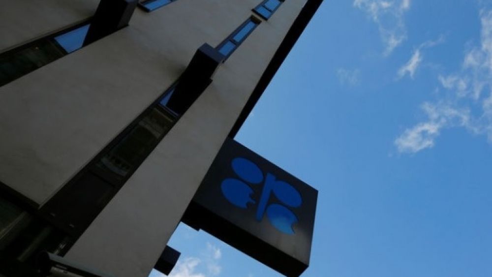 OPEP aumentará los recortes de producción petrolera