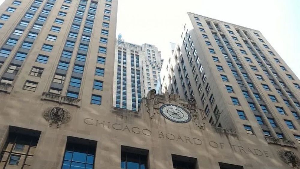 La soja retrocedió más de US$ 10 en Chicago