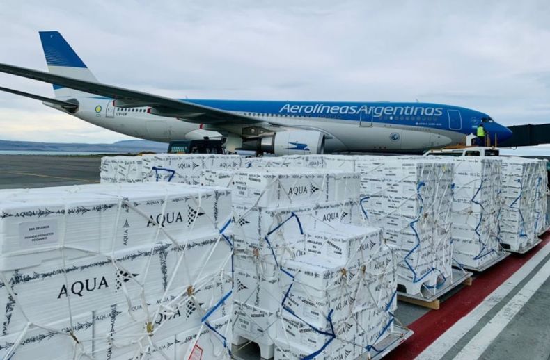 AA transportó salmón chileno desde El Calafate a Estados Unidos