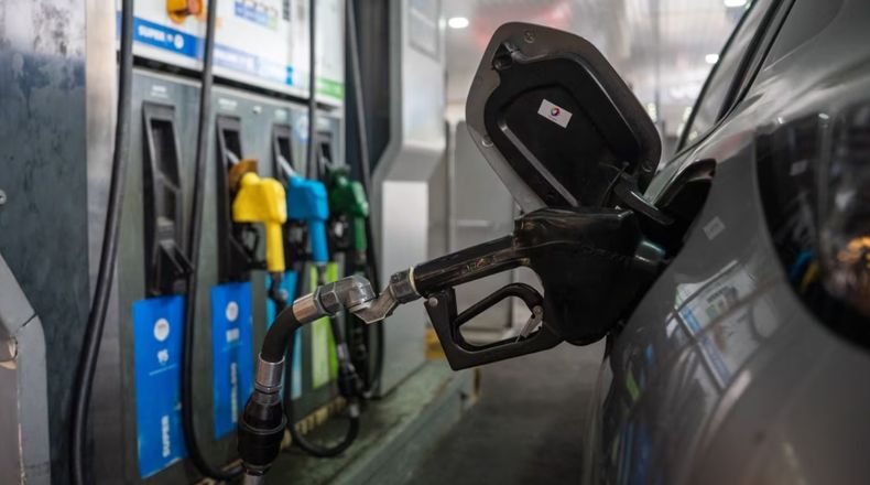 El costo de los productos en las estaciones de servicio.