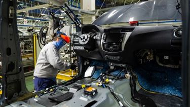 Renault presentó plan para sumar autopartes de fabricación nacional