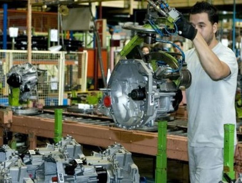 Reportan una caída de la producción industrial mayor al 7 por ciento