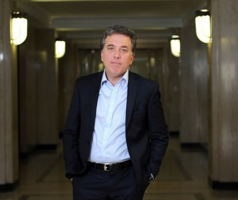 El Gobierno pretende cerrar paritarias con aumentos del 16% en 2018