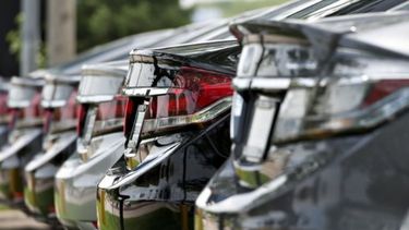 Los patentamientos de autos bajaron más de 2% en agosto