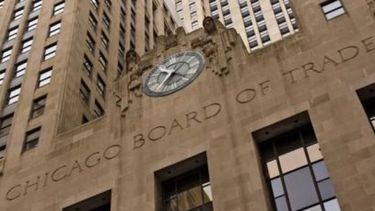 Bajaron los precios del maíz y la soja en Chicago