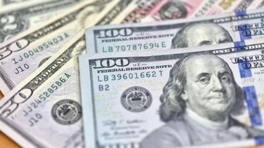 El dólar blue sube $410 en lo que va de 2024.