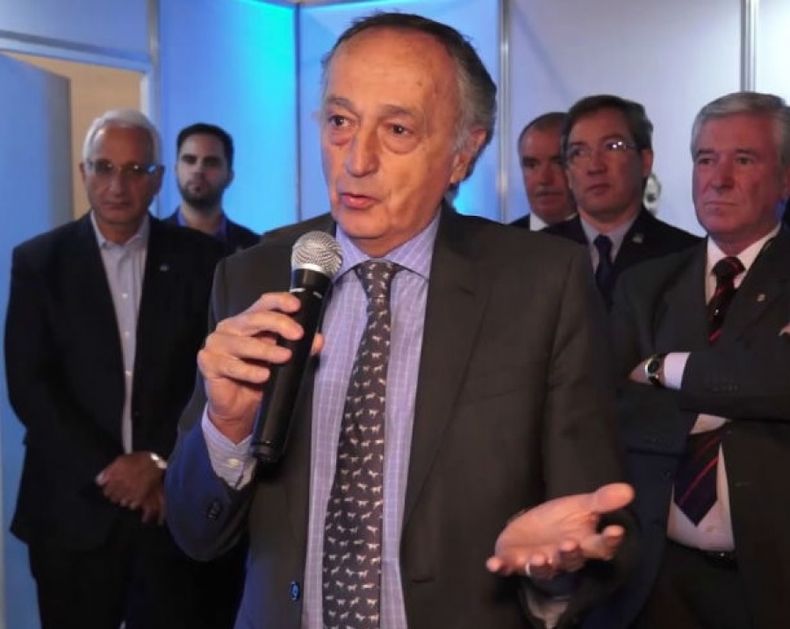 El presidente de la UIA cree que la reforma laboral será "gradual"