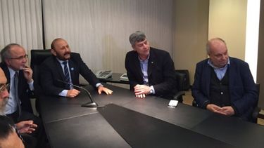 El Gobierno busca generar riqueza en las bases del campo