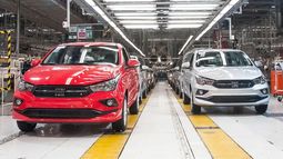 Fiat Cronos casi duplicó su volumen de exportación desde 2019 (22.500) a 2022 (44.525), resaltó el Grupo Stellantis.