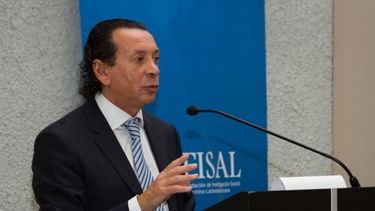 Afirman que la economía caerá en recesión durante el 2014