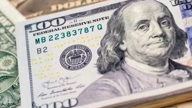 El dólar blue sube $20 en lo que va de 2024.