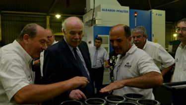 Empresa recuperada lanzó al mercado nuevo tractor de baja potencia