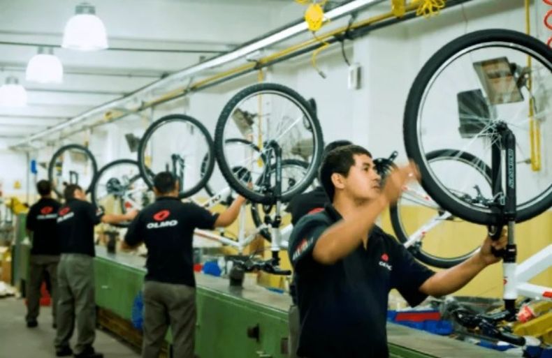 Fabricante de bicicletas aumentar un 50 su producci n y busca