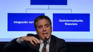 Dujovne apuesta a generar un consenso sobre la reforma impositiva