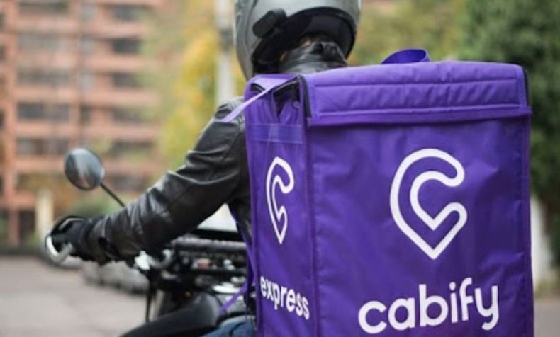 Cabify lanza un nuevo servicio de envíos en moto