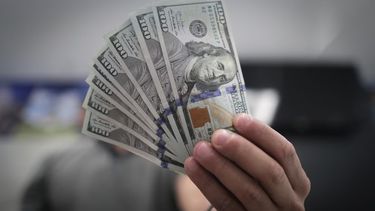 El dólar blue cerró en los 1.550 pesos para la venta.