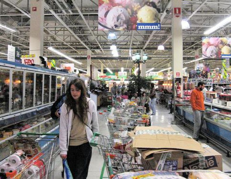 Quienes viven en el área metropolitana porteña hace sus compras en grandes supermercados