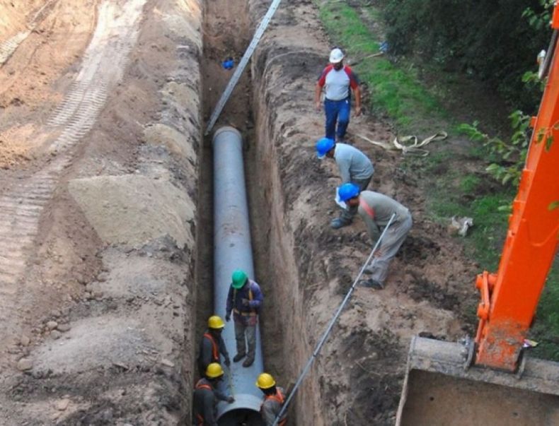 Con financiamiento público y privado, realizarán obras hídricas por $9.500 millones