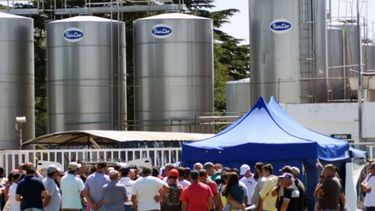 Empleados de SanCor proponen descuento salarial provisorio hasta salir de la crisis