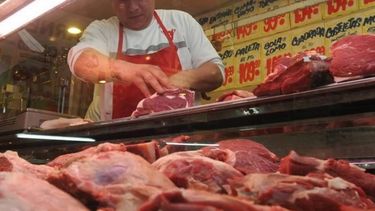 Mercado cárnico: confirman retrocesos en el consumo y la faena