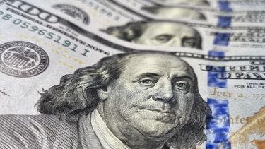 El dólar blue sube $330 en lo que va de 2024.