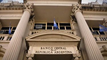 El BCRA cerró la primera mitad del año acumulando reservas