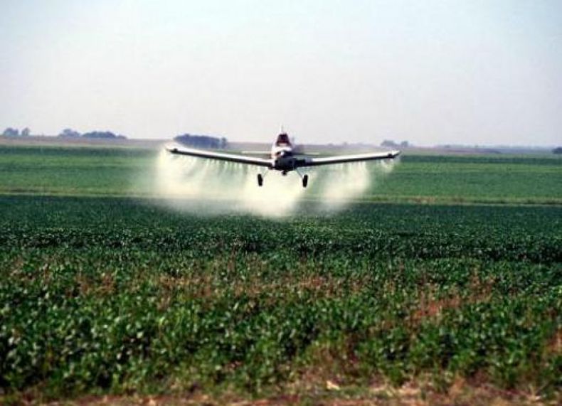 La Provincia restringiría la fumigación rural