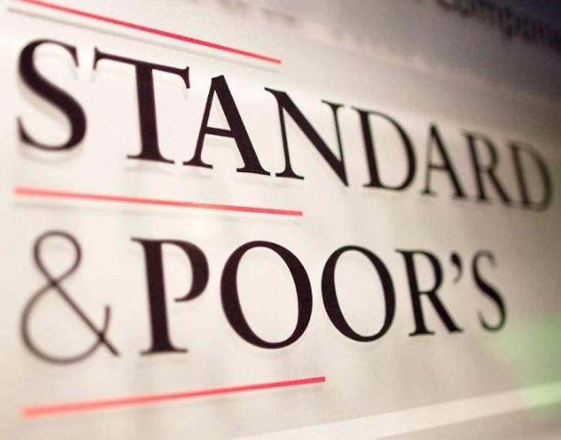 S&P advirtió sobre la "débil" posición de los bancos argentinos