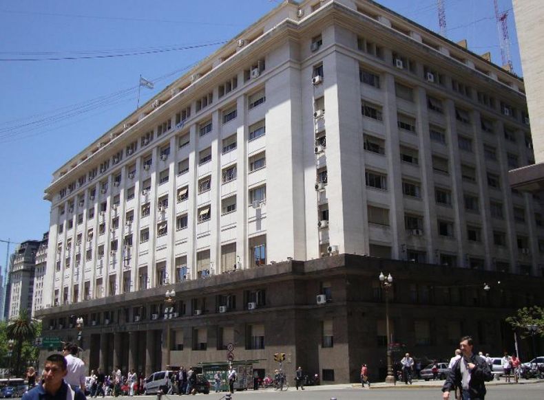 El Estado nacional colocó un bono 2017 por 4.460 millones pesos