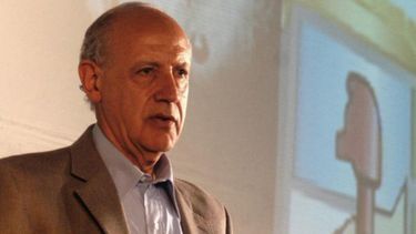 Para Lavagna, el Gobierno no acepta la devaluación establecida por el mercado