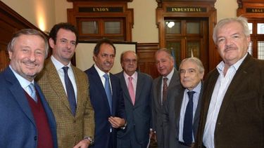La UIA recibe a Daniel Scioli