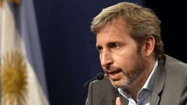 "No se puede vivir eternamente con déficit y de prestado"