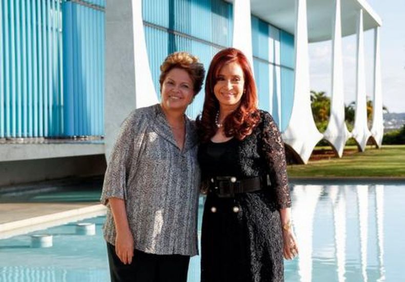 Dilma Rousseff está "feliz" con la recuperación de Cristina