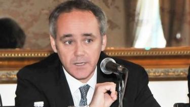 "Bajar la inflación con un tipo de cambio flotante es difícil"