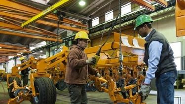 La producción de maquinaria agrícola subió 39% hasta agosto