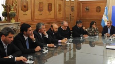 Avanza convenio para saldar deudas de las provincias con Nación