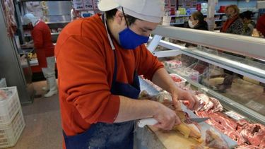 Mantendrán los precios de "cortes populares" de carne durante 2021