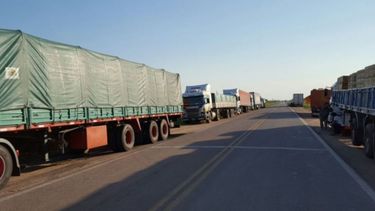 Piden medidas oficiales para normalizar la circulación de vehículos de carga