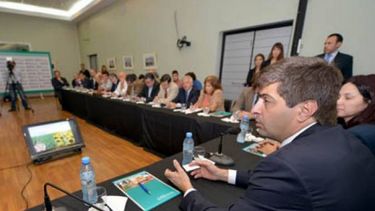 El Gobierno hace un gesto y profundiza el diálogo con productores sojeros