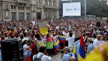 Un 46% de venezolanos en Argentina llegó en busca de empleo