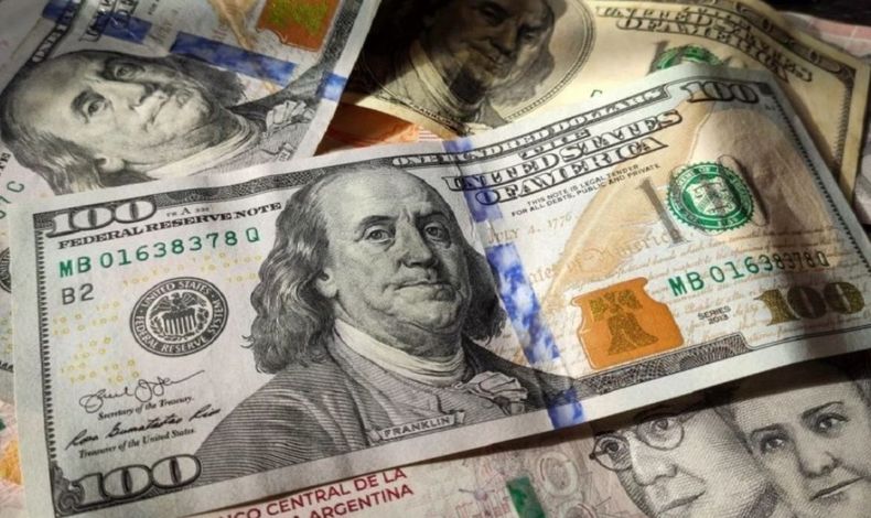 El dólar blue cerró en los 1.550 pesos para la venta.