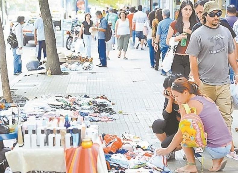 Presentan una app para denunciar a manteros con solo sacar una foto
