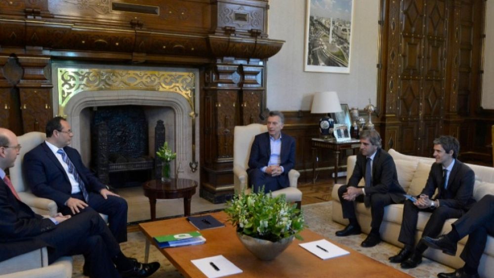 Argentina recibirá créditos de la CAF por 2.000 millones de dólares