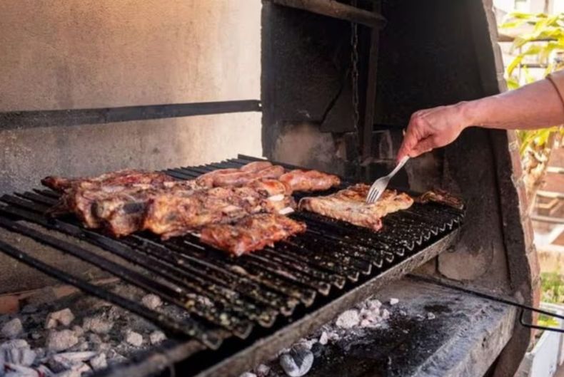 Para el Gobierno, el poder adquisitivo va a hacer que se deprima la demanda de carne y bajen los precios.