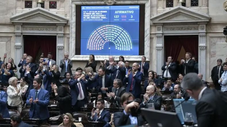 Pulgar arriba de la mayoría de los legisladores en la Cámara Baja.